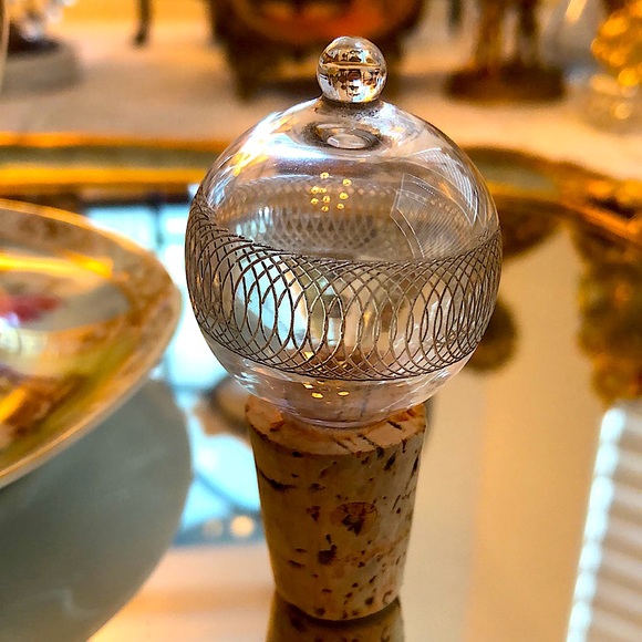 EUC- Antique Handmade Blown Glass Decanter with Original Stopper - Picture 6 of 11